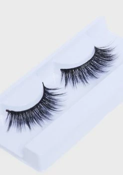 Land Of Lashes Ltd. Captivate Classic Lashes